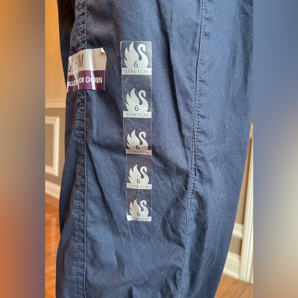 Gloria Vanderbilt! Willa/Navy Capris/Missy size-6/roll up/roll down-hem - Picture 8 of 16